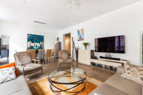 Charme Parisien près de l'Arc de Triomphe - 183 M²
